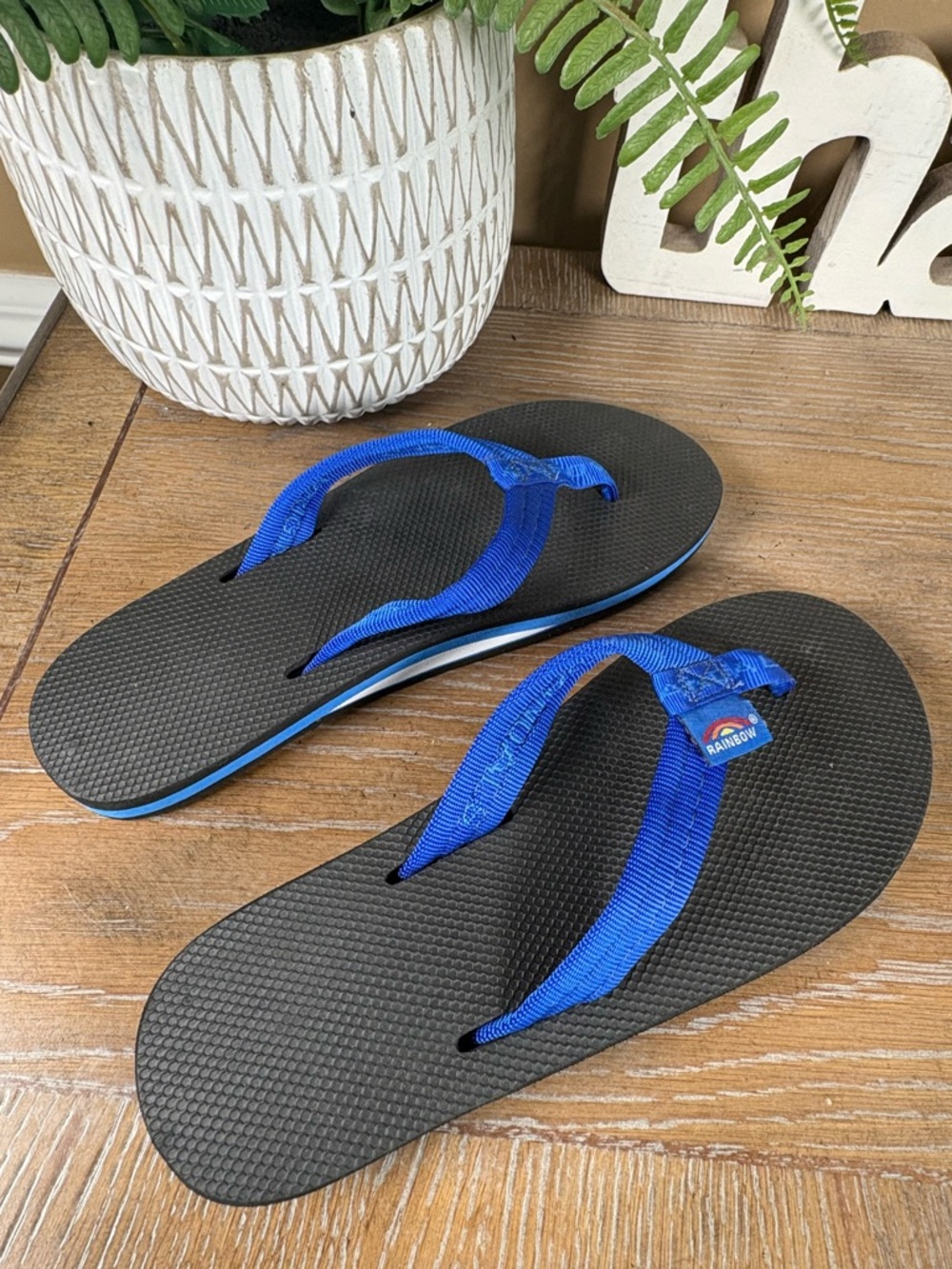 Rainbow Royal Blue Women’s Flip Flop Sandals Size 7 - Picture 2 of 12